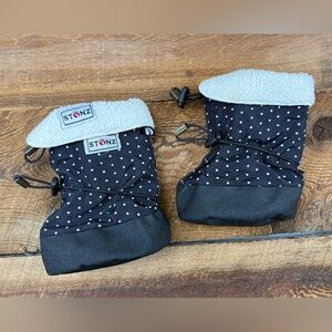 Stonz Polka Dot Kids booties